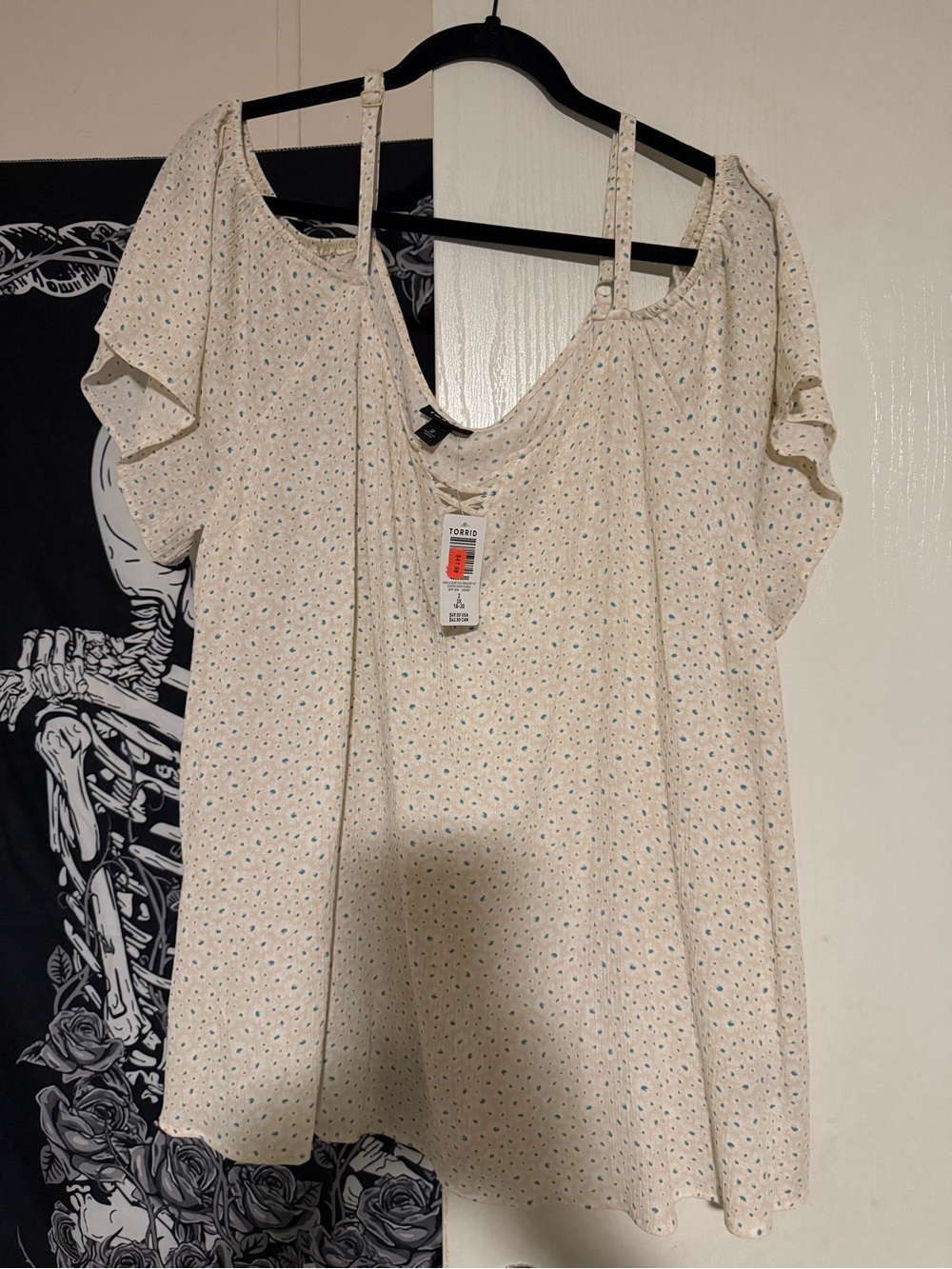 torrid Cream Cold-Shoulder Blouse with Tiny Teal Floral Print